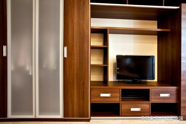 从设计师闺蜜那里取经，，，，定制衣柜需要注重的“3个地方”，，，，别忽视